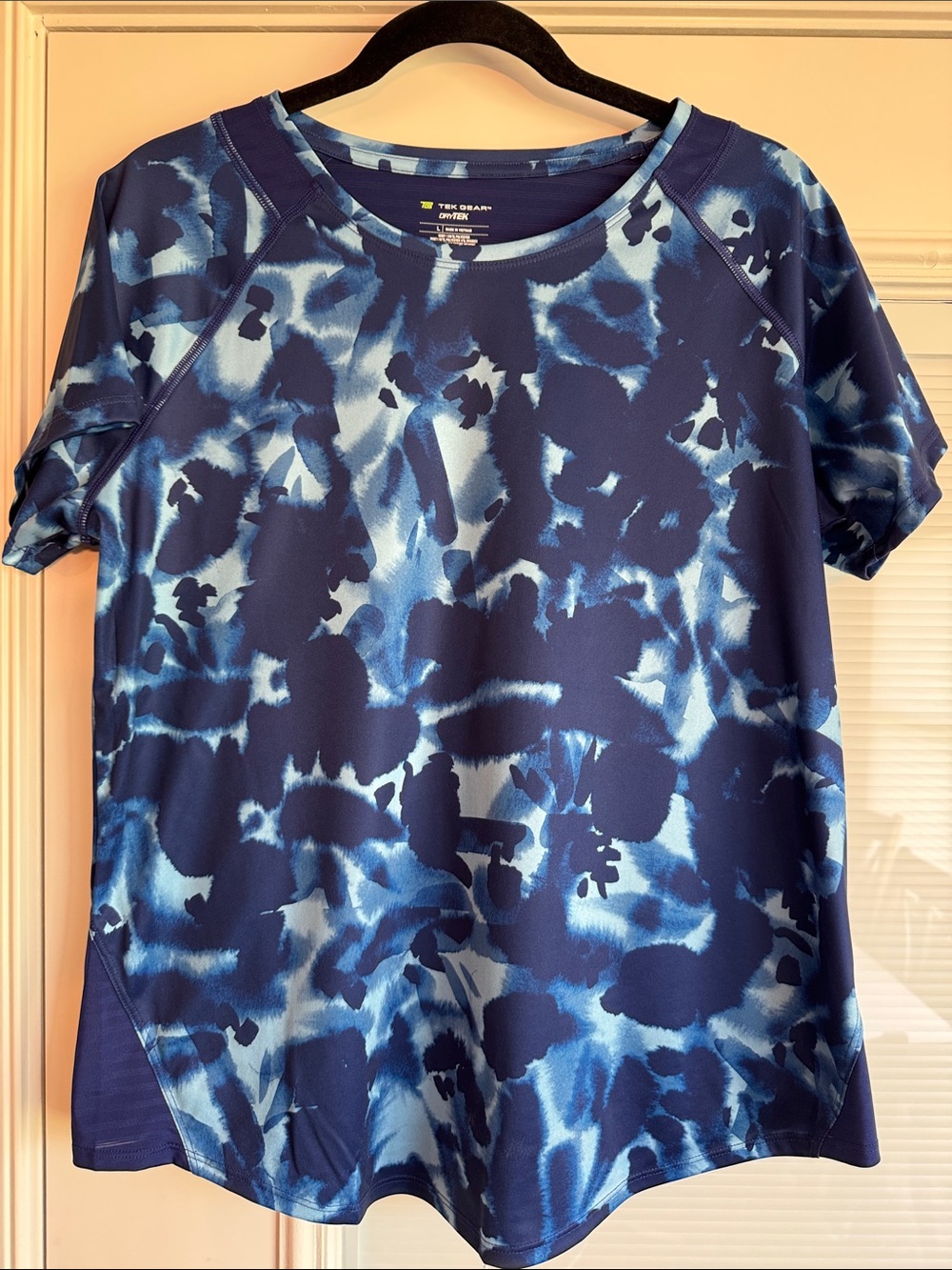 Tek Gear DryTEK Navy and Light Blue Tie-Dye Short Sleeve Active Tee